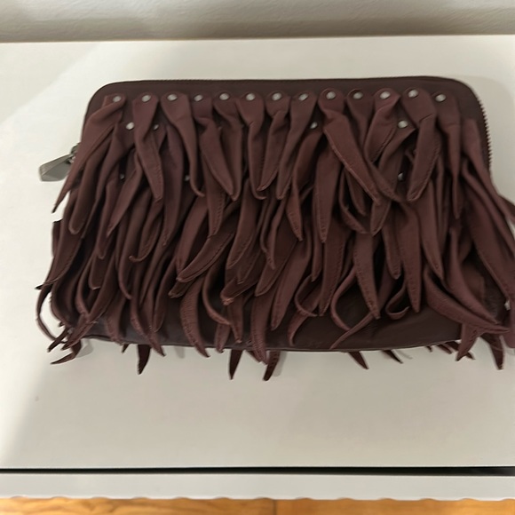 Pour and Victoire plum clutch - Picture 1 of 8